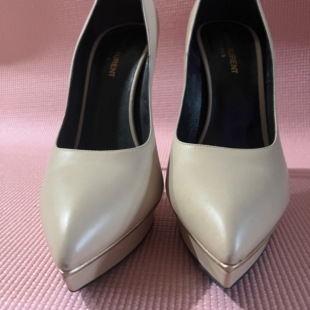 Saint Laurent Women's Cream Platform Pumps